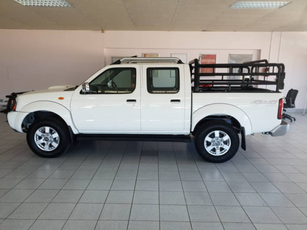 Nissan np300 запчасти